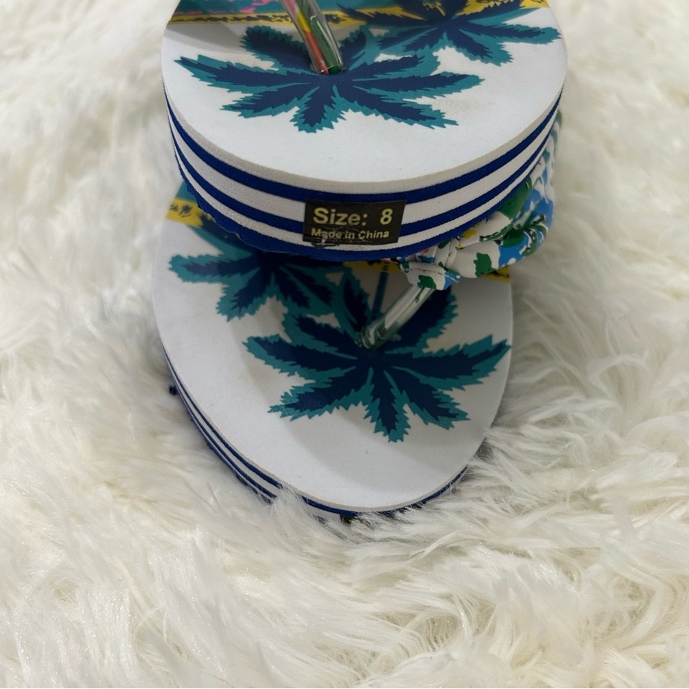 Palm Paradise Flip Flops NWOT perfect for vacation, beach, summertime - Picture 5 of 5